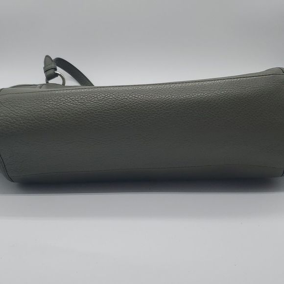 Coach Green leather tote/shoulder bag. Like new condition - Picture 4 of 7